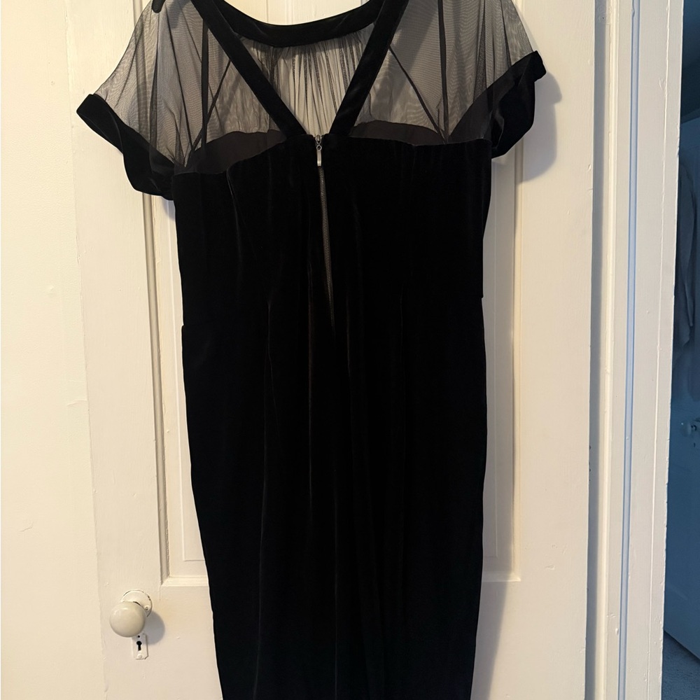 Maggy London Elegant Black Velvet Illusion Cocktail Dress - Picture 3 of 6